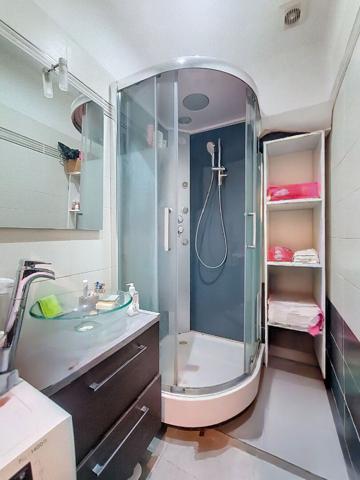 Maison Marseille 13013 -7 pièce(s) 179.56 m2 - Maison avec deux lots idéal investisseur / famille - Fort potentiel + revenus complémentaires