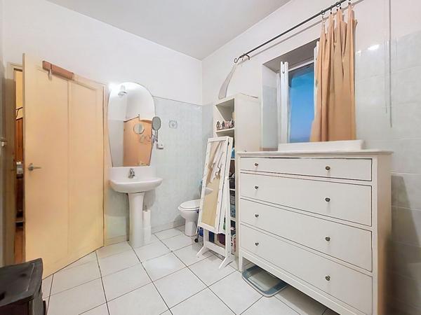 Maison Marseille 13013 -7 pièce(s) 179.56 m2 - Maison avec deux lots idéal investisseur / famille - Fort potentiel + revenus complémentaires