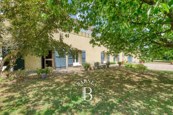 Nemours, Maison  600 m² à vendre