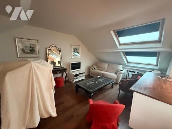 LISIEUX TRES BEL APPARTEMENT T2 au 3ème étage avec une belle vue