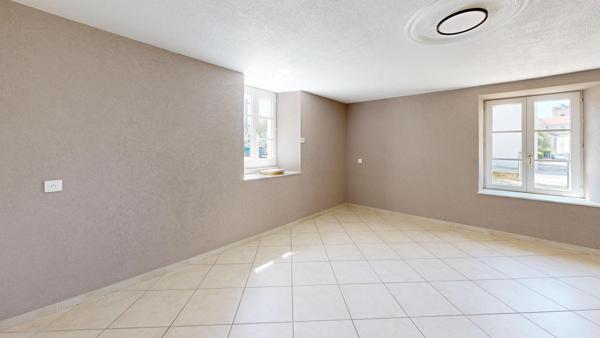 Immeuble 188 m2 en 2 appartements , T4 et T2