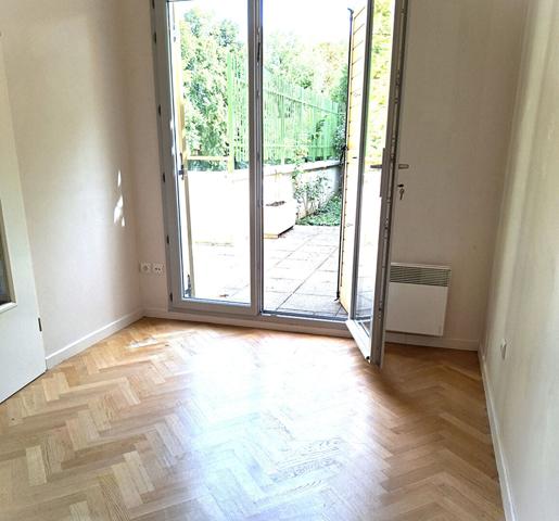 Appartement récent , grande terrasse