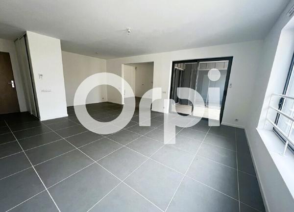 Appartement à vendre    1 pièce • 74,28 m2 Brive-la-Gaillarde