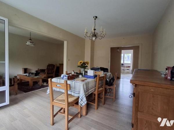 LILLE SAINT MAUR Appartement type 4 de 84m²-3 chambres-TERRASSE- GARAGE et cave. 