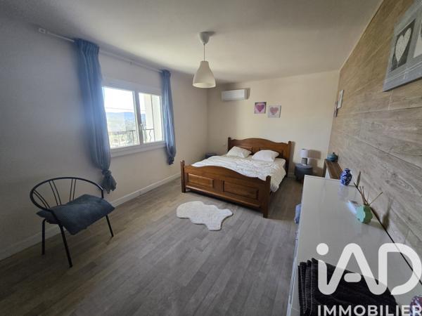 Maison à vendre 6 pièces 120 m² Saint-Julien-les-Rosiers