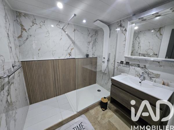 Maison à vendre 6 pièces 120 m² Saint-Julien-les-Rosiers