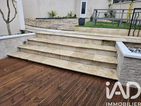 Maison à vendre 6 pièces 120 m² Saint-Julien-les-Rosiers