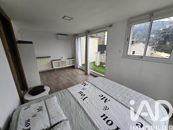 Maison à vendre 6 pièces 120 m² Saint-Julien-les-Rosiers