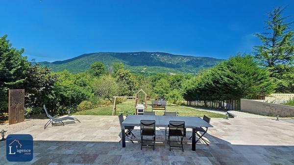 Maison Individuelle 185 m² Rénové Proche Gare et Commerce Parcelle 2 020m²