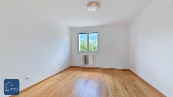 Maison Individuelle 185 m² Rénové Proche Gare et Commerce Parcelle 2 020m²