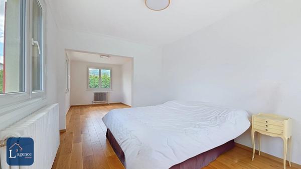 Maison Individuelle 185 m² Rénové Proche Gare et Commerce Parcelle 2 020m²