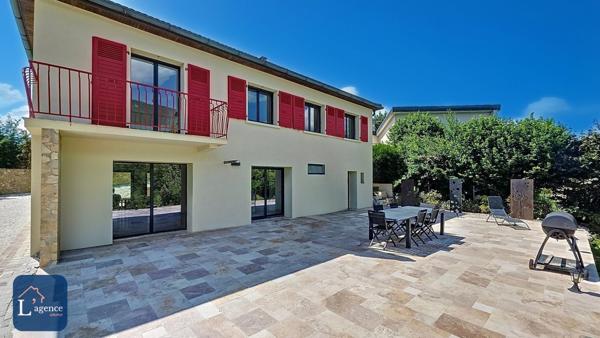 Maison Individuelle 185 m² Rénové Proche Gare et Commerce Parcelle 2 020m²