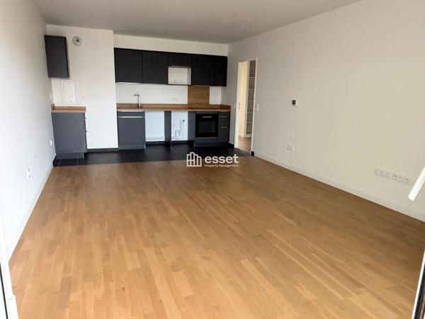 Location Appartement 4 pièces 86.2 m² - Suresnes 92150