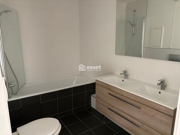 Location Appartement 4 pièces 86.2 m² - Suresnes 92150