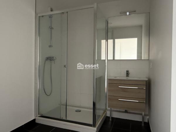 Location Appartement 4 pièces 86.2 m² - Suresnes 92150