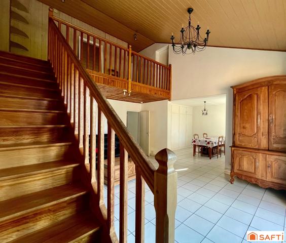 105 m2 habitables rénové.3 chambres.petit terrain