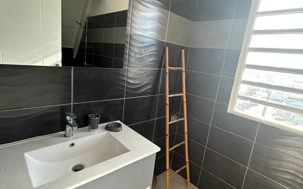 Appartement à vendre    4 pièces • 129 m2 Saint-François