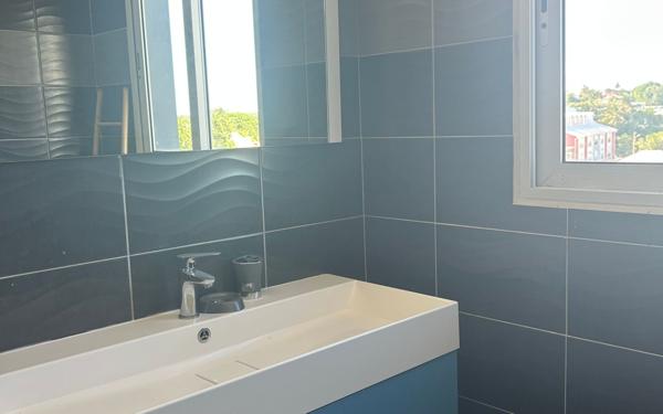 Appartement à vendre    4 pièces • 129 m2 Saint-François