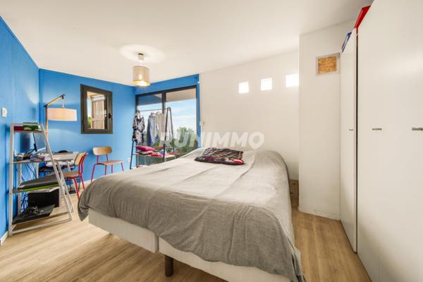 Découvrez votre havre de paix : Une magnifique maison individuelle de 220 m² avec jardin et piscine