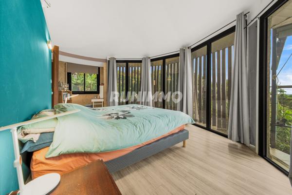 Découvrez votre havre de paix : Une magnifique maison individuelle de 220 m² avec jardin et piscine