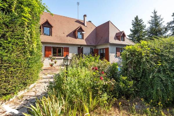 Maison à vendre 192 240 € Saint-Pierre-de-Chignac 7 p 183 m² DPE E