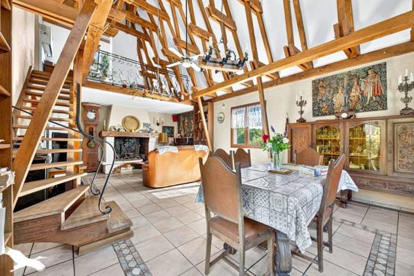 Maison à vendre 192 240 € Saint-Pierre-de-Chignac 7 p 183 m² DPE E