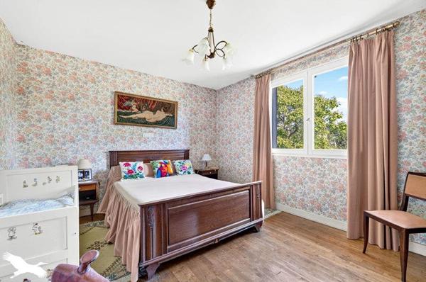 Maison à vendre 192 240 € Saint-Pierre-de-Chignac 7 p 183 m² DPE E
