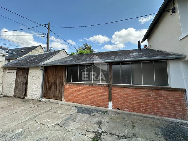 CHATEAUROUX - Maison 145 m² H - dépendances - cour -