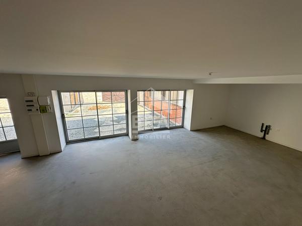CHATEAUROUX - Maison 145 m² H - dépendances - cour -