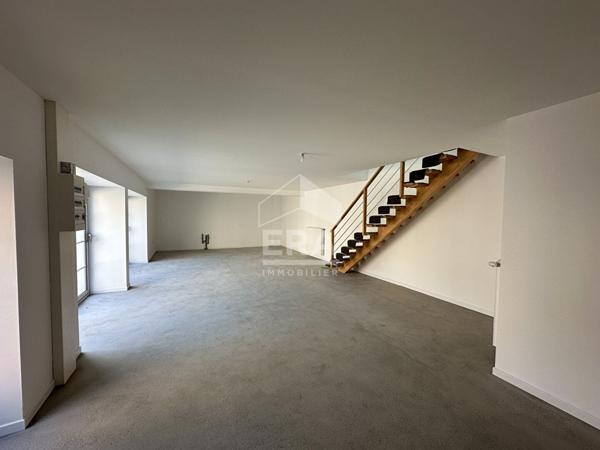 CHATEAUROUX - Maison 145 m² H - dépendances - cour -