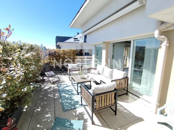A VENDRE GUYANCOURT La Mare Jarry, superbe 5 pièces duplex118 m² (145m² utiles) en roof top avec grande terrasse et ascenseur