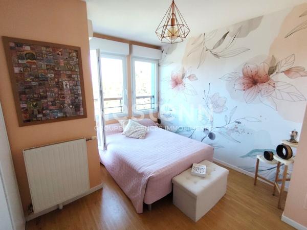 A VENDRE GUYANCOURT La Mare Jarry, superbe 5 pièces duplex118 m² (145m² utiles) en roof top avec grande terrasse et ascenseur