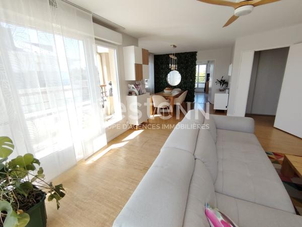A VENDRE GUYANCOURT La Mare Jarry, superbe 5 pièces duplex118 m² (145m² utiles) en roof top avec grande terrasse et ascenseur