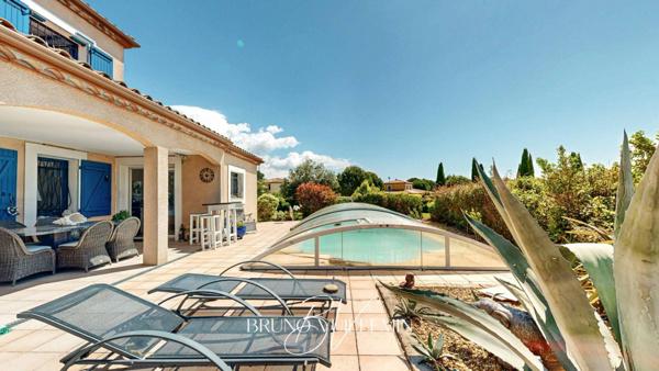 VILLA 4 CHAMBRES + STUDIO - SECTEUR RESIDENTIEL