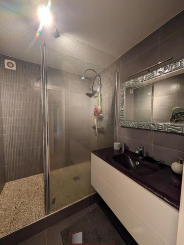 Maison 7 pièce(s) 4 chambre(s) 238 m²