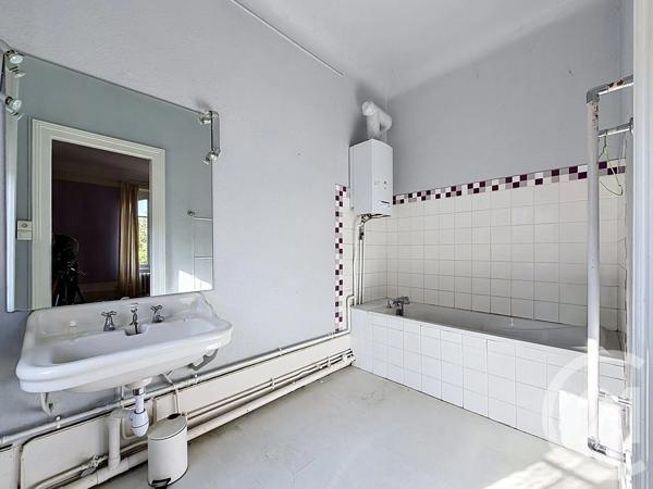 Appartement F4 à vendre  4 pièces - 98,97 m 2   MONTBELIARD  - 25