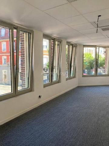 BUREAUX à LOUER de 293 m²