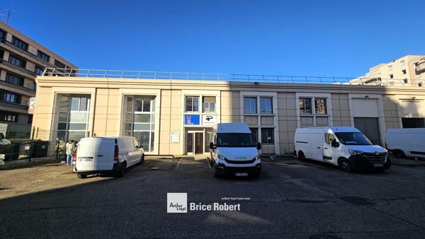 Location bureaux fonctionnels à Villeurbanne accessibilité optimale transports