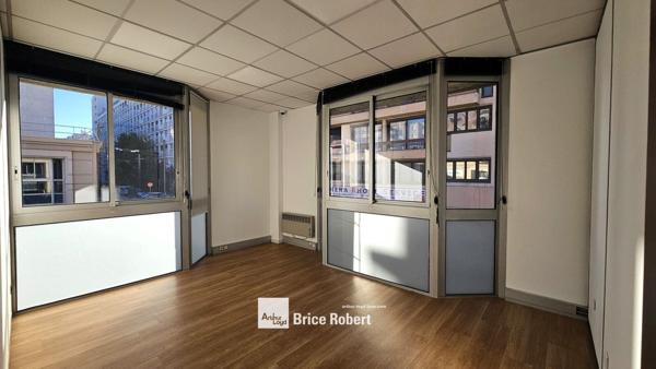 Location bureaux fonctionnels à Villeurbanne accessibilité optimale transports