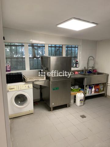 Fonds De Commerce - 155 m²