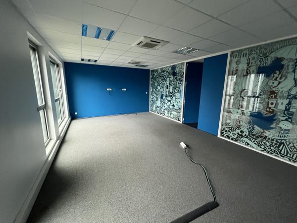 Bureaux à louer à Nantes proche transports et centre commercial Beaulieu