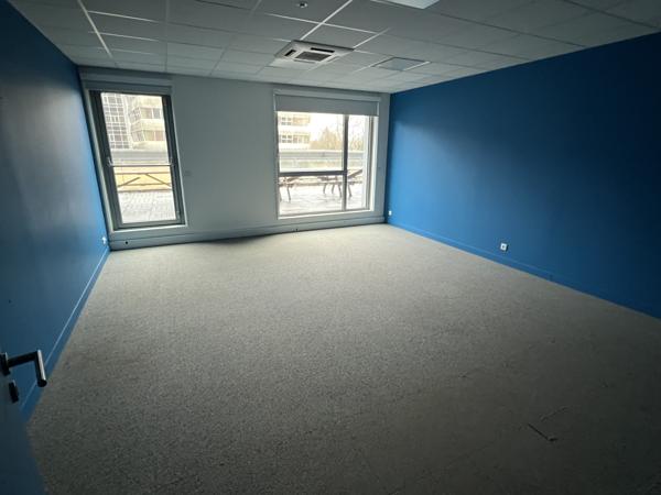 Bureaux à louer à Nantes proche transports et centre commercial Beaulieu