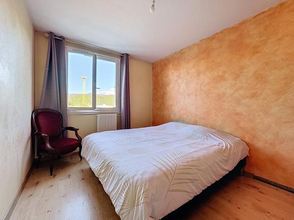T4 DE 73 M² AVEC BALCON – PONT-DE-CLAIX