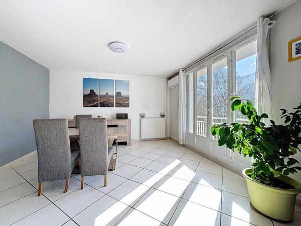 T4 DE 73 M² AVEC BALCON – PONT-DE-CLAIX