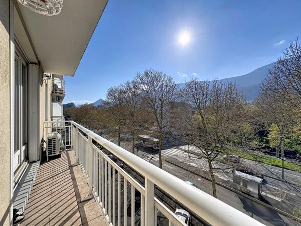 T4 DE 73 M² AVEC BALCON – PONT-DE-CLAIX