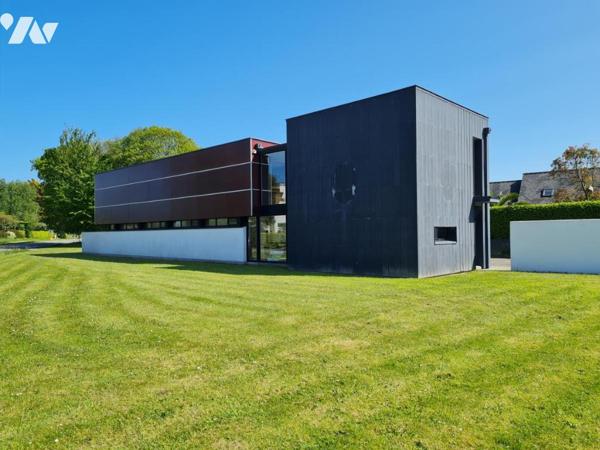 2315 - Immeuble de bureaux 209m² avec très bonne visibilité