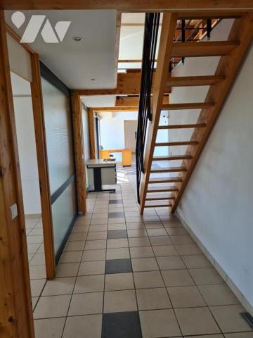 2315 - Immeuble de bureaux 209m² avec très bonne visibilité