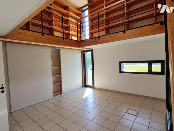 2315 - Immeuble de bureaux 209m² avec très bonne visibilité