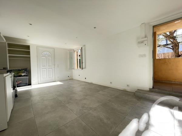 Maison à vendre  8 pièces - 159,23 m2 ST LAURENT DU VAR - 06