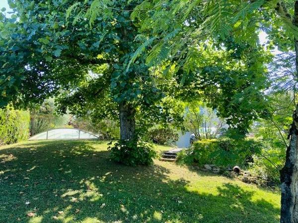 Pavie - Au cœur d'un parc clôturé, jolie maison 114m2, piscine + sous-sol complet